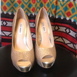 Steve Madden Gold glitter stiletto heel